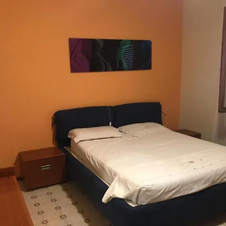 Διαμέρισμα A 15 Min Dal Mare Da 1 A 5 Persone 1 Bagno Vasca Con Doccia No Asciugamani No Lenzuola Cucina Completa Soggiorno Caldaia Nuova Vaillant No Wifi No Aria Condizionata *