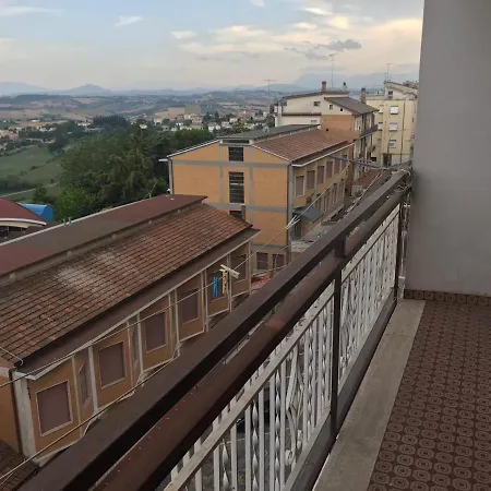A 15 Min Dal Mare Da 1 A 5 Persone 1 Bagno Vasca Con Doccia No Asciugamani No Lenzuola Cucina Completa Soggiorno Caldaia Nuova Vaillant No Wifi No Aria Condizionata Διαμέρισμα