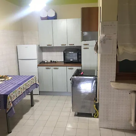 A 15 Min Dal Mare Da 1 A 5 Persone 1 Bagno Vasca Con Doccia No Asciugamani No Lenzuola Cucina Completa Soggiorno Caldaia Nuova Vaillant No Wifi No Aria Condizionata Διαμέρισμα